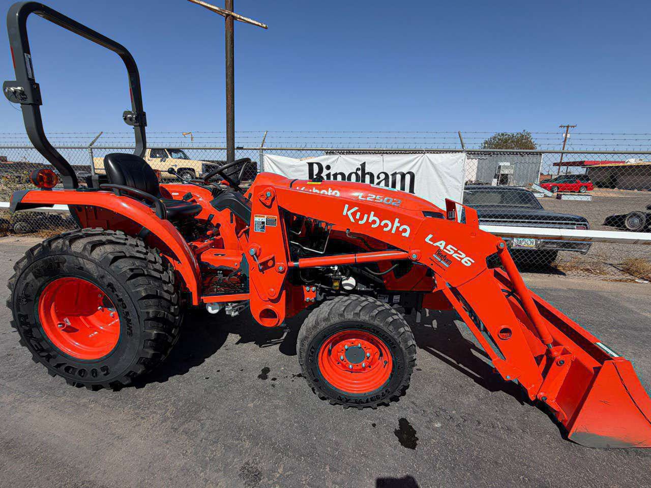 Kubota L2502 Equipment Image0