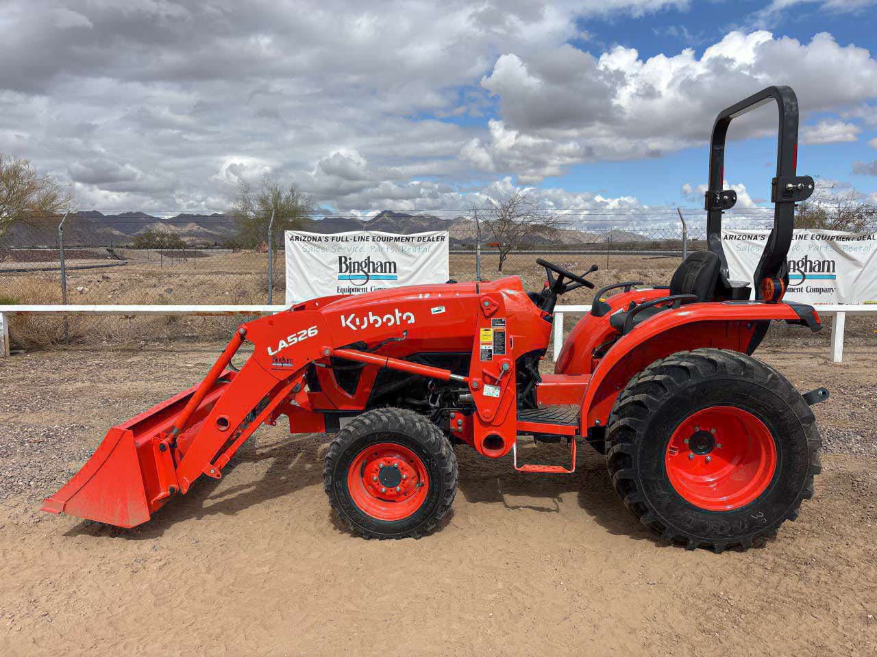 Kubota L2502 Equipment Image0