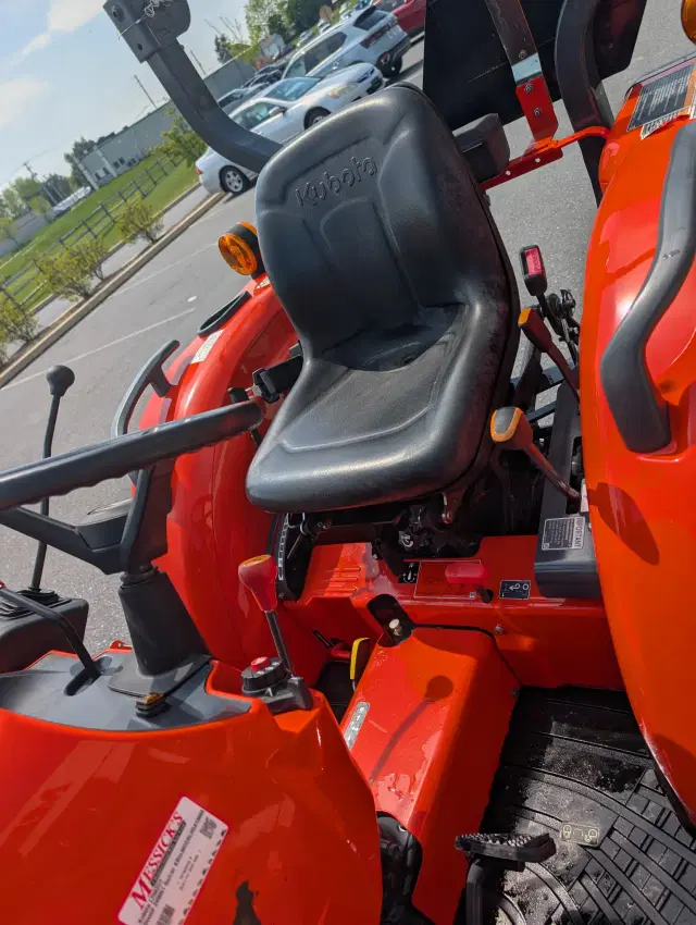 Image of Kubota L2502DT equipment image 4