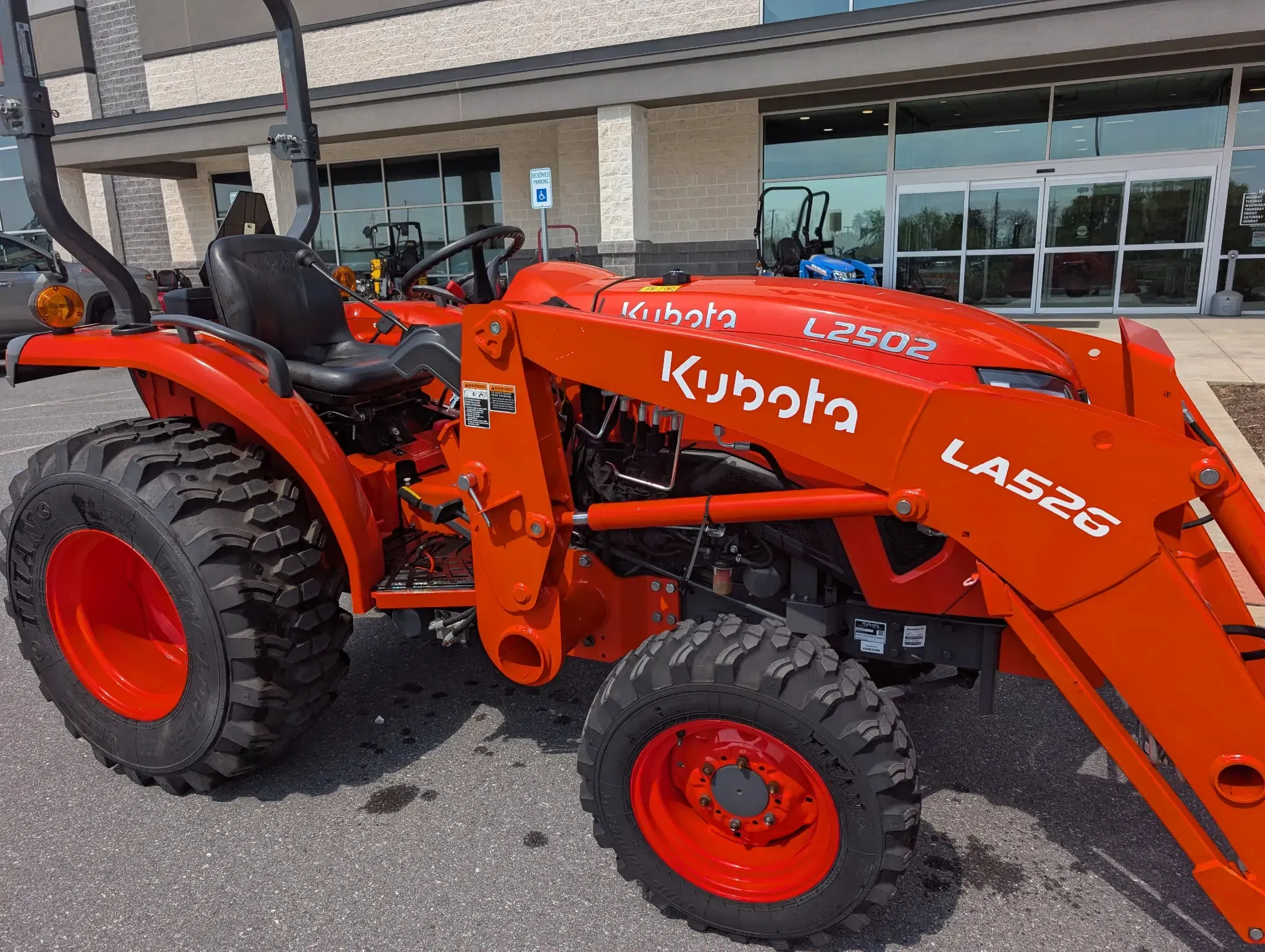 Kubota L2502DT Equipment Image0
