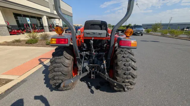 Image of Kubota L2502DT equipment image 1