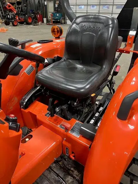 Image of Kubota L2502HST equipment image 3