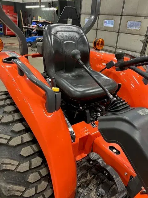 Image of Kubota L2502HST equipment image 1