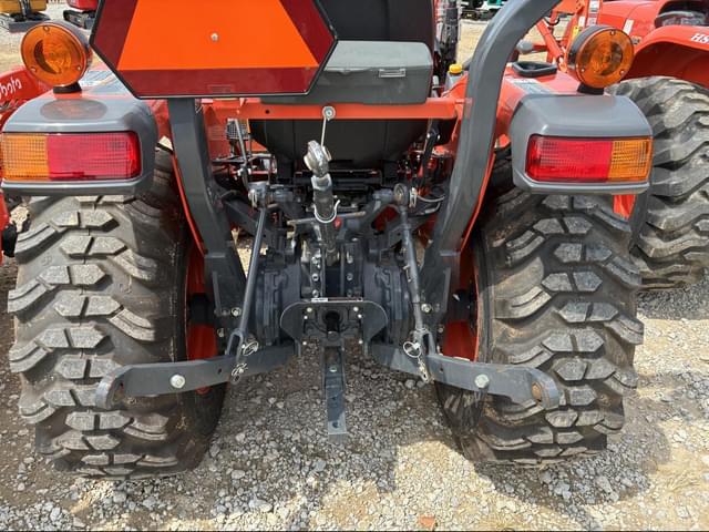 Image of Kubota L2502HST equipment image 4