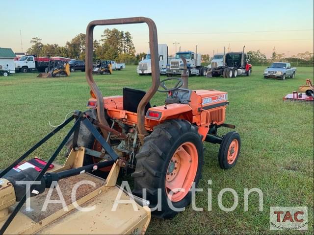 Image of Kubota L2550 equipment image 4
