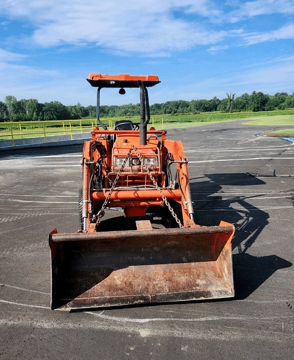 Image of Kubota L2550 equipment image 1