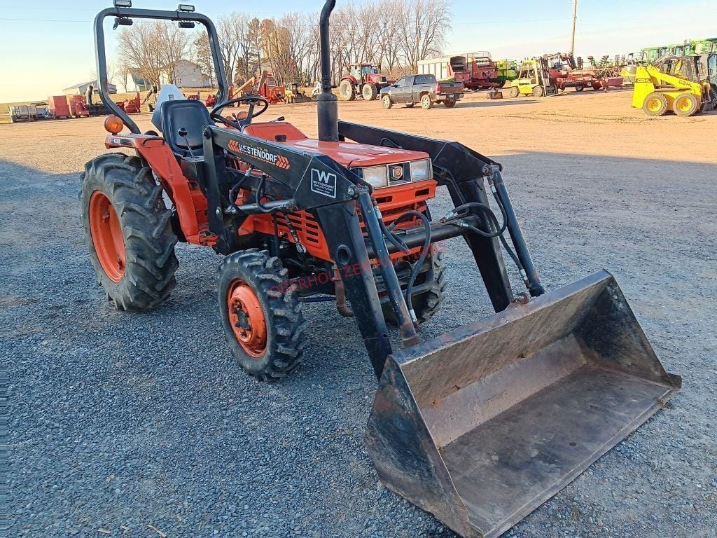 Main image Kubota L2550