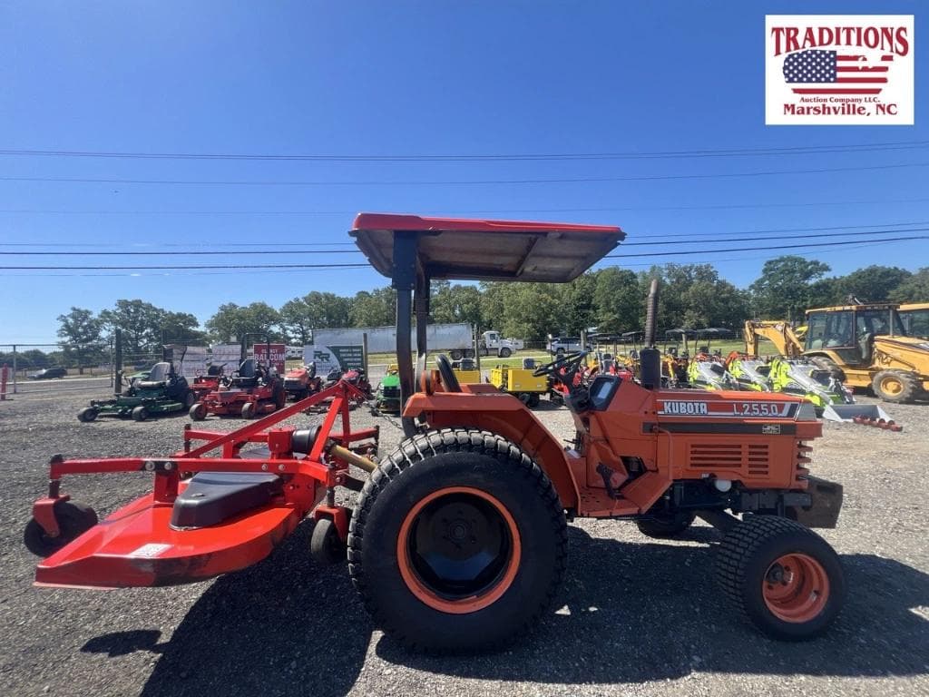 Image of Kubota L2250 Primary image