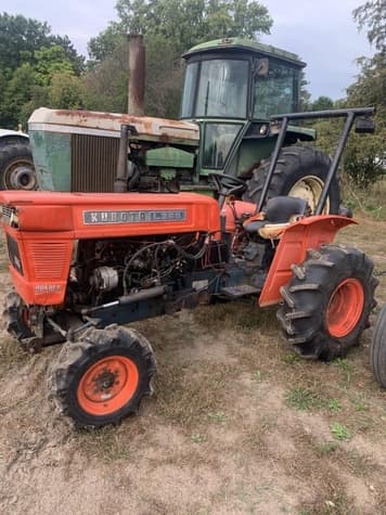 Main image Kubota L260