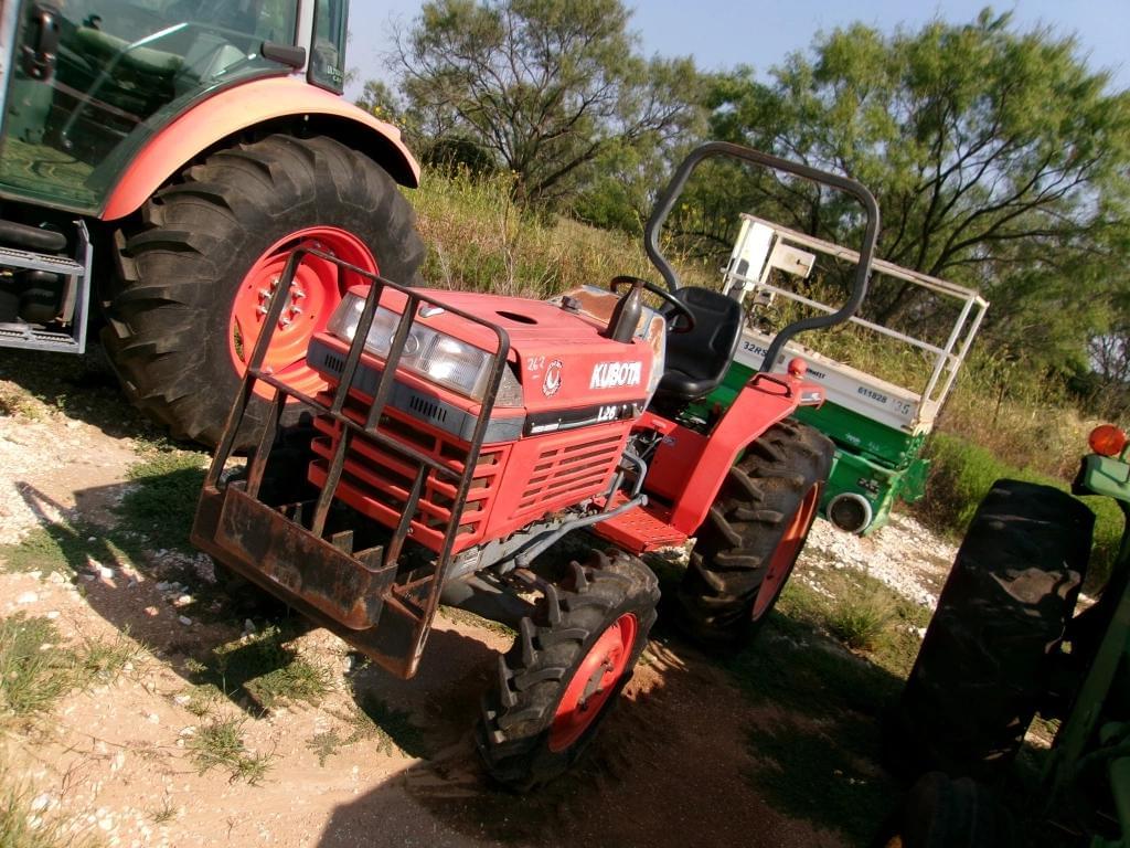 Image of Kubota L2600 Image 0