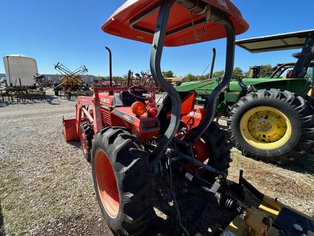 Image of Kubota L2600 equipment image 4