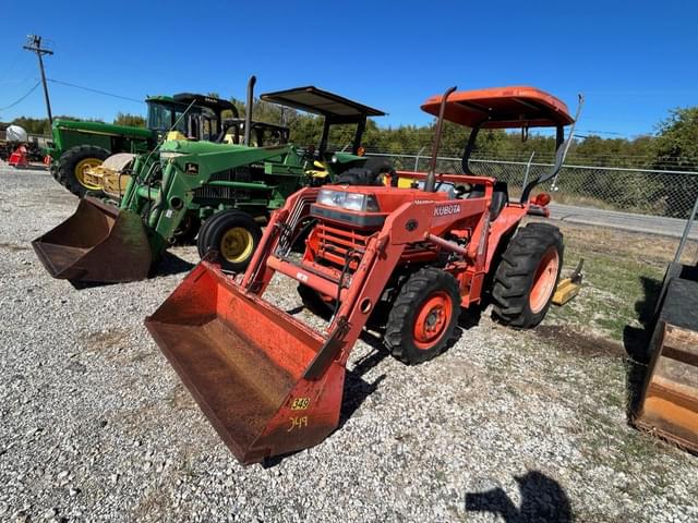 Image of Kubota L2600 equipment image 3