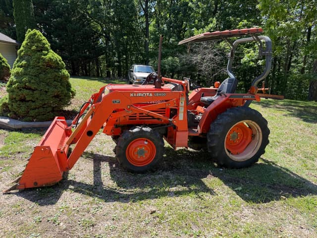 Image of Kubota L2600 equipment image 3