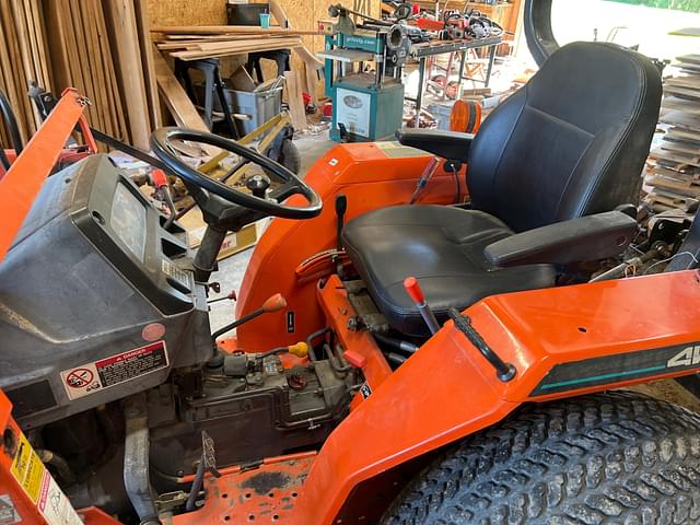 Image of Kubota L2600 equipment image 3