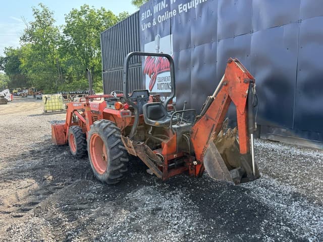 Image of Kubota L2650 equipment image 2