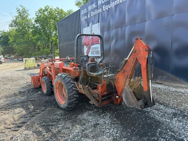 Image of Kubota L2650 equipment image 1