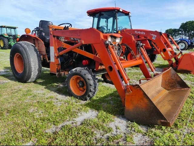 Image of Kubota L275 equipment image 1