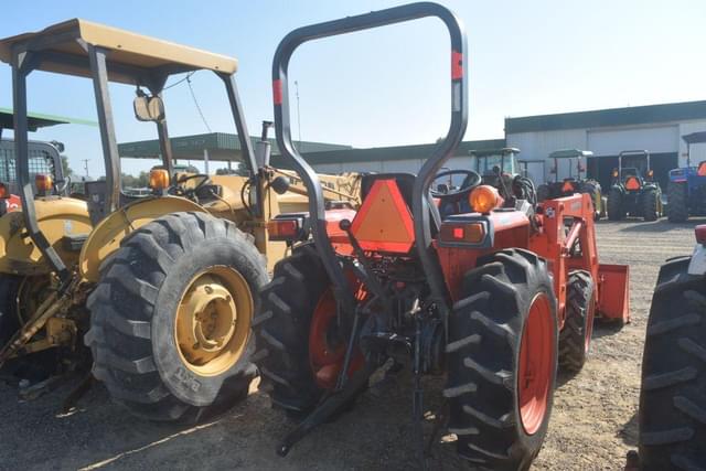 Image of Kubota L2800 equipment image 2
