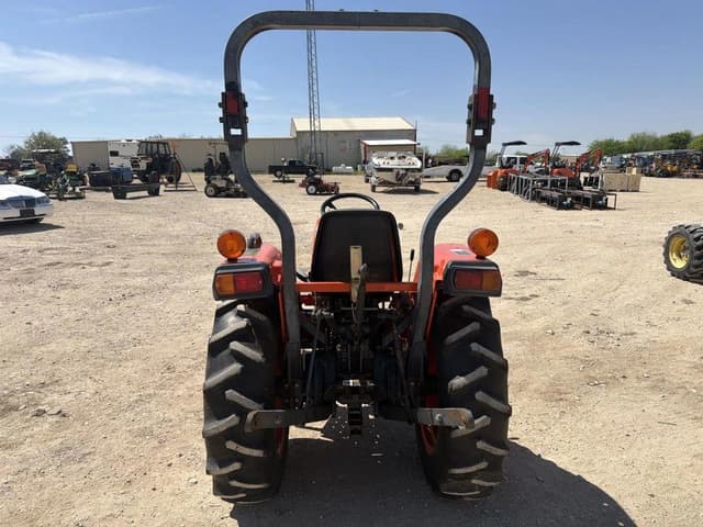 Image of Kubota L2800 equipment image 3