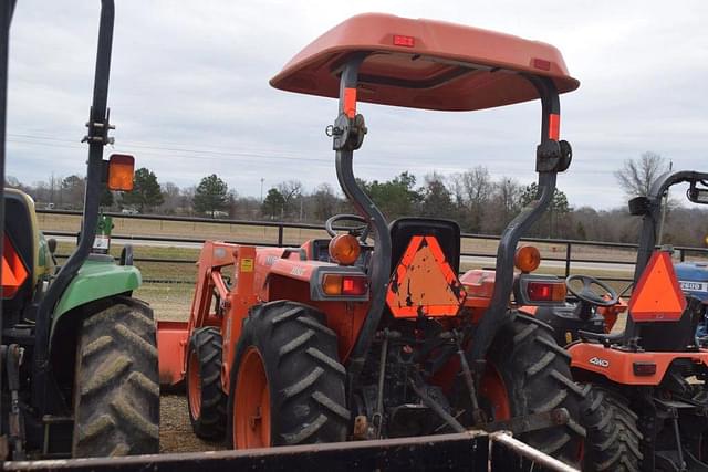 Image of Kubota L2800 equipment image 1