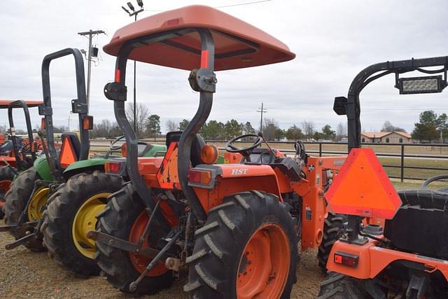 Image of Kubota L2800 equipment image 2