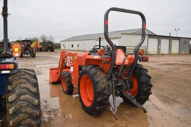 Image of Kubota L2800 equipment image 1