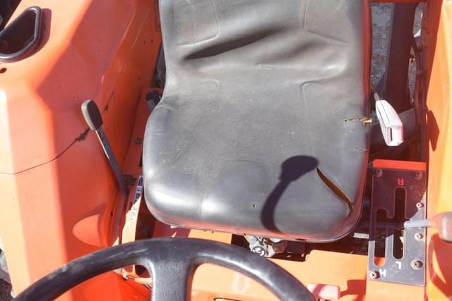 Image of Kubota L2800 equipment image 4