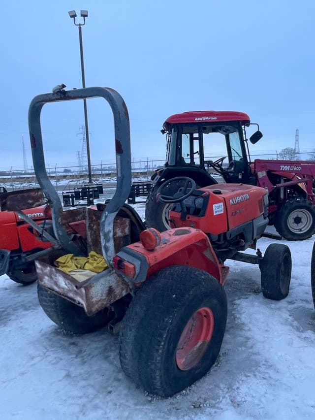 Image of Kubota L2800 equipment image 2