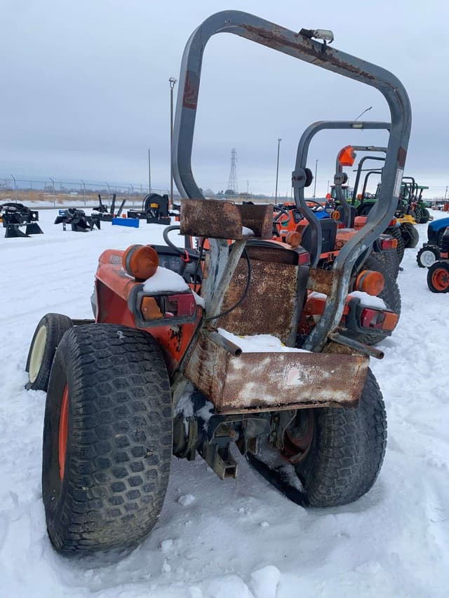 Image of Kubota L2800 equipment image 4