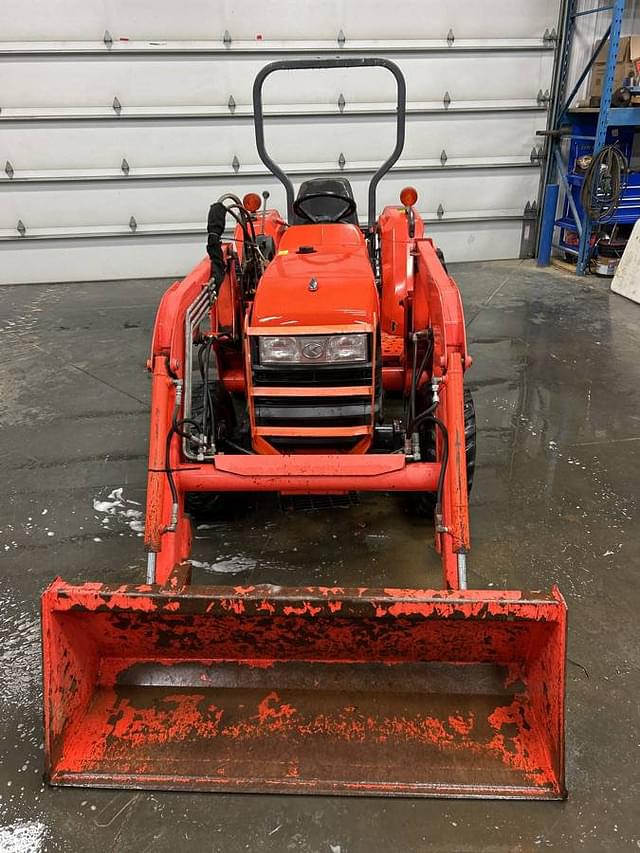 Image of Kubota L2800 equipment image 1