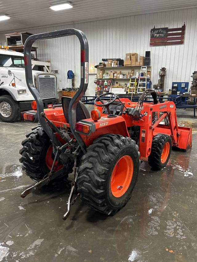 Image of Kubota L2800 equipment image 4