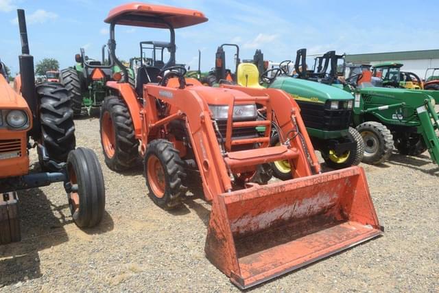 Image of Kubota L2800 equipment image 3