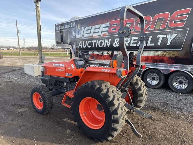 Image of Kubota L2800 equipment image 1
