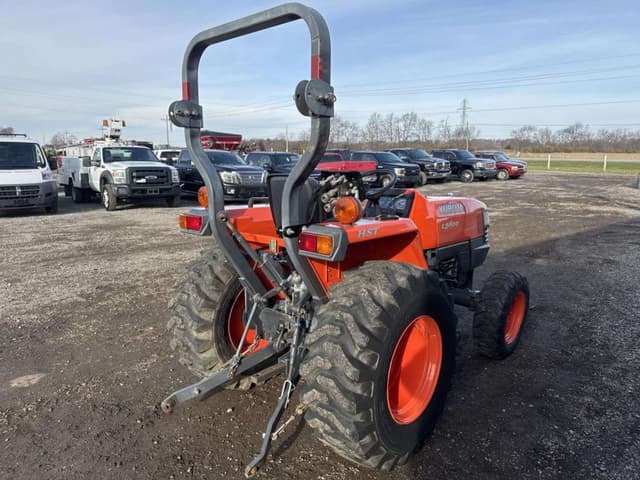 Image of Kubota L2800 equipment image 2