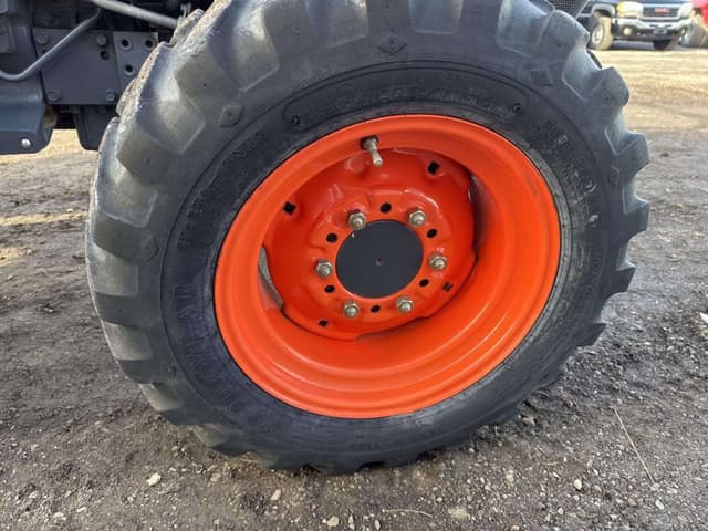 Image of Kubota L2800 equipment image 4