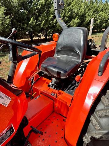 Image of Kubota L2800 equipment image 3