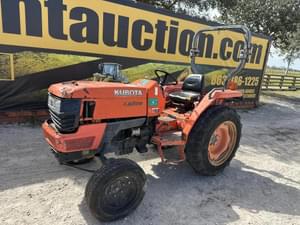 Kubota L2800 Image