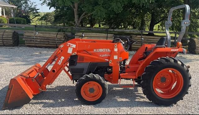 Image of Kubota L2800 equipment image 4