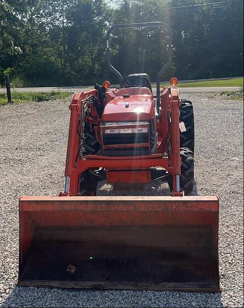 Image of Kubota L2800 equipment image 1