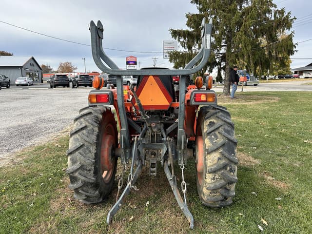 Image of Kubota L2800 equipment image 4