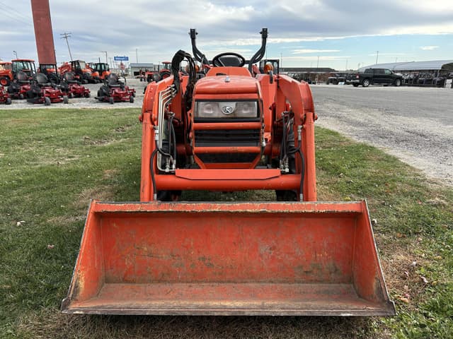 Image of Kubota L2800 equipment image 1