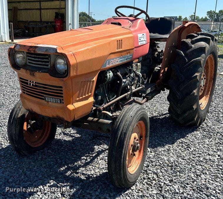Main image Kubota L285