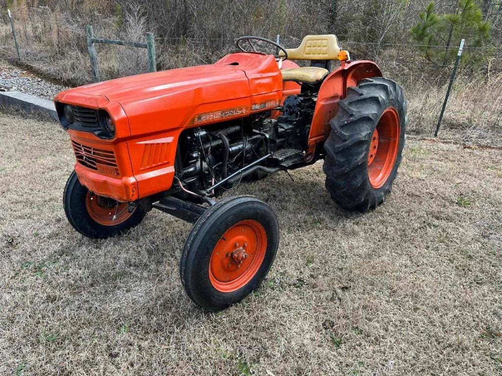 Main image Kubota L285