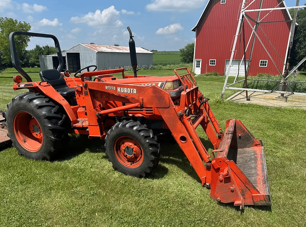 Image of Kubota L2850 Image 0