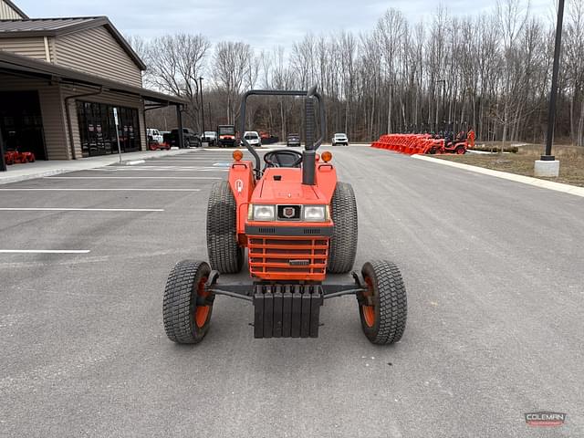 Image of Kubota L2850 equipment image 2