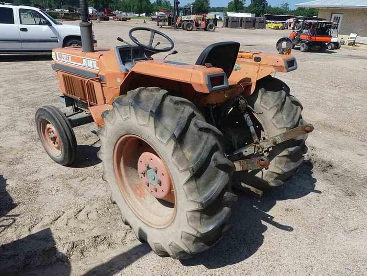 Kubota L2850 Tractors Less than 40 HP for Sale | Tractor Zoom