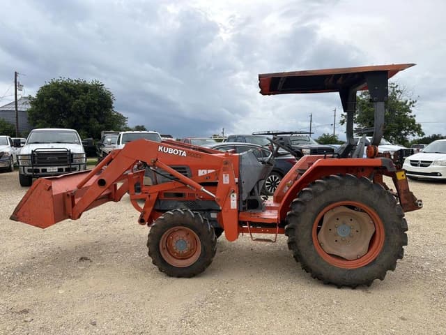 Image of Kubota L2900 equipment image 1