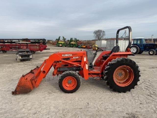 Image of Kubota L2900 equipment image 1