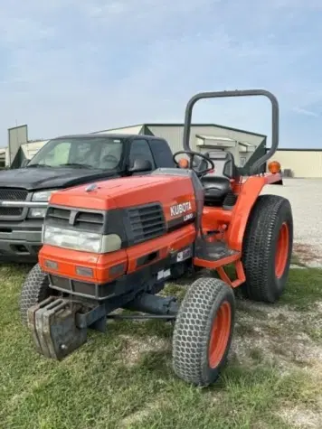 Main image Kubota L2900
