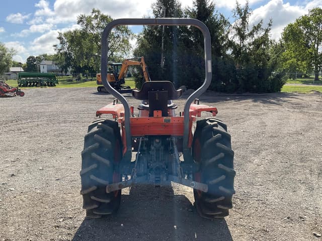 Image of Kubota L2900 equipment image 3